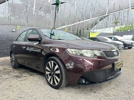 KIA CERATO 1.6 SX3 16V GASOLINA 4P AUTOMÁTICO KIA CERATO 1.6 SX3 16V GASOLINA 4P AUTOMÁTICO